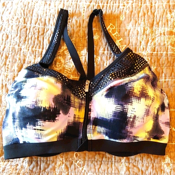 Victory Secret. Other - Victoria Secret Frount Closure X Sport Bra